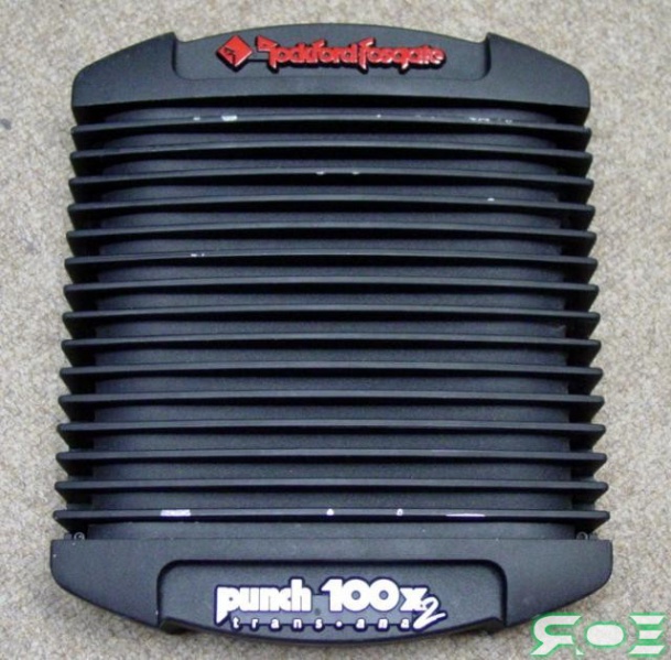 Файл:RockfordFosgate100x2-6215.jpg